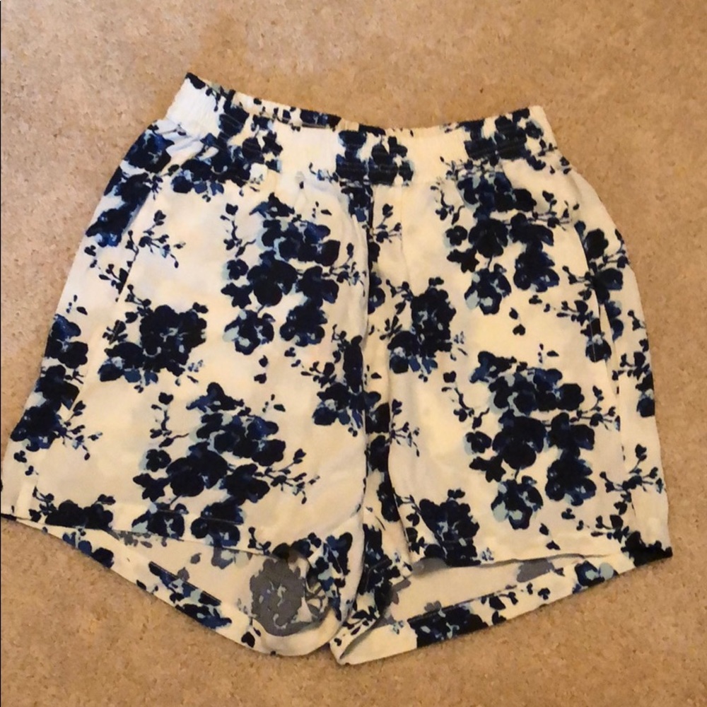 Chic Danish brand shorts Samsoe & Samsoe